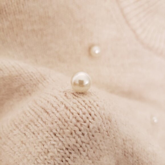 H&M Beige Long Sleeve Comfy Pearl Round Neck Sweater Size Small - Picture 12 of 16